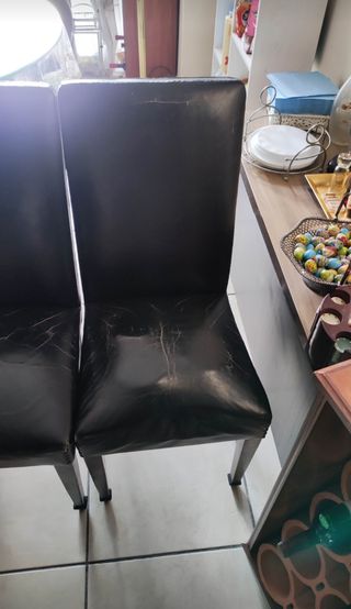 tre sedie anni 80 in pelle nera