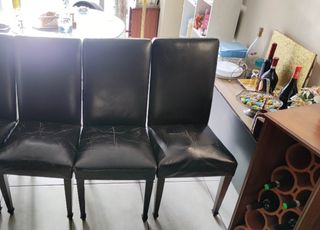 tre sedie anni 80 in pelle nera