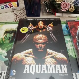 Superheroes DC.Salvat.Novelas Gráficas. Super girl