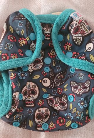 Dos camisetas a estrenar con etiquetas talla 2/3