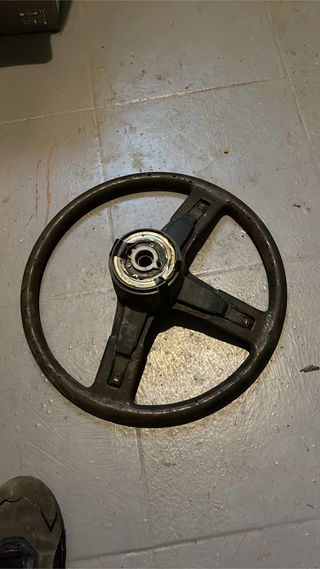 Volante piña y botón claxon nissan patrol k260 k16