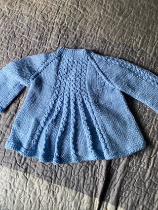 Chompa de lana tejido a mano de niña