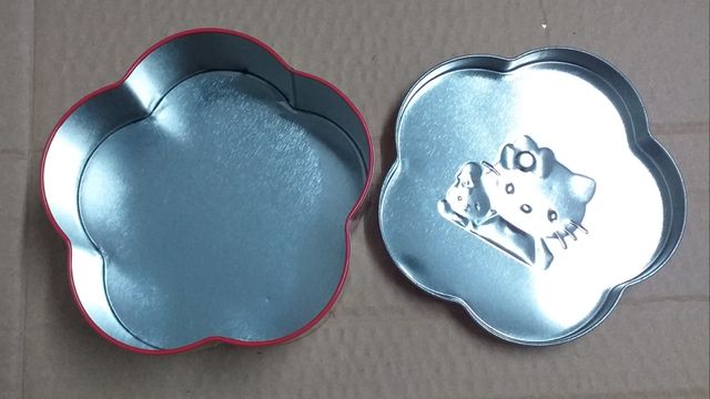 CAJA DE GALLETAS HELLO KITTY