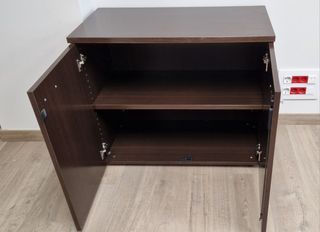 Mueble de oficina. Archivador. Estanteria