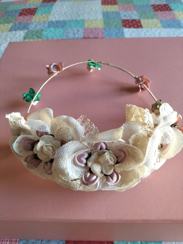 corona comunión niña