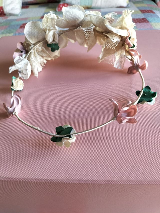 corona comunión niña