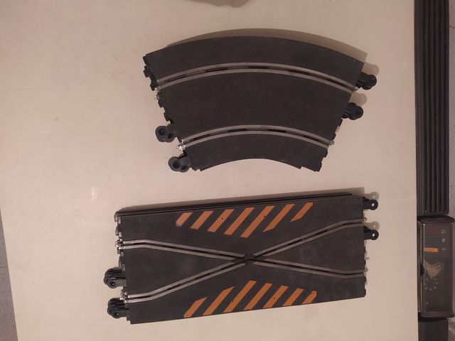 SCALEXTRIC RC 20 + VARIAS PIEZAS EXTRA!!