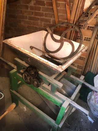 Trituradora de uva antigua