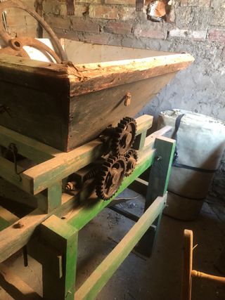 Trituradora de uva antigua