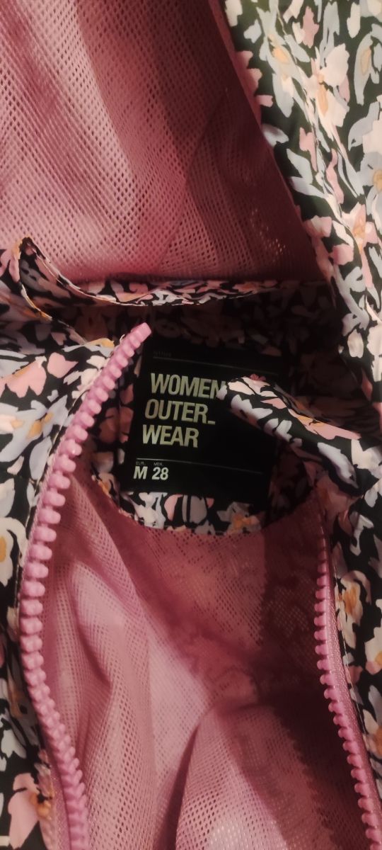 chaqueta cortaviento finita, sin estrenar