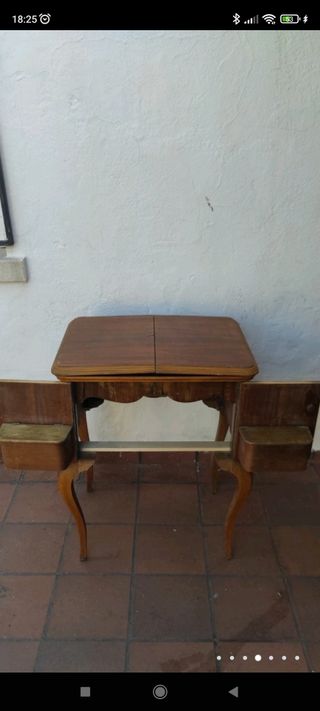 antigua máquina de coser (adorno)