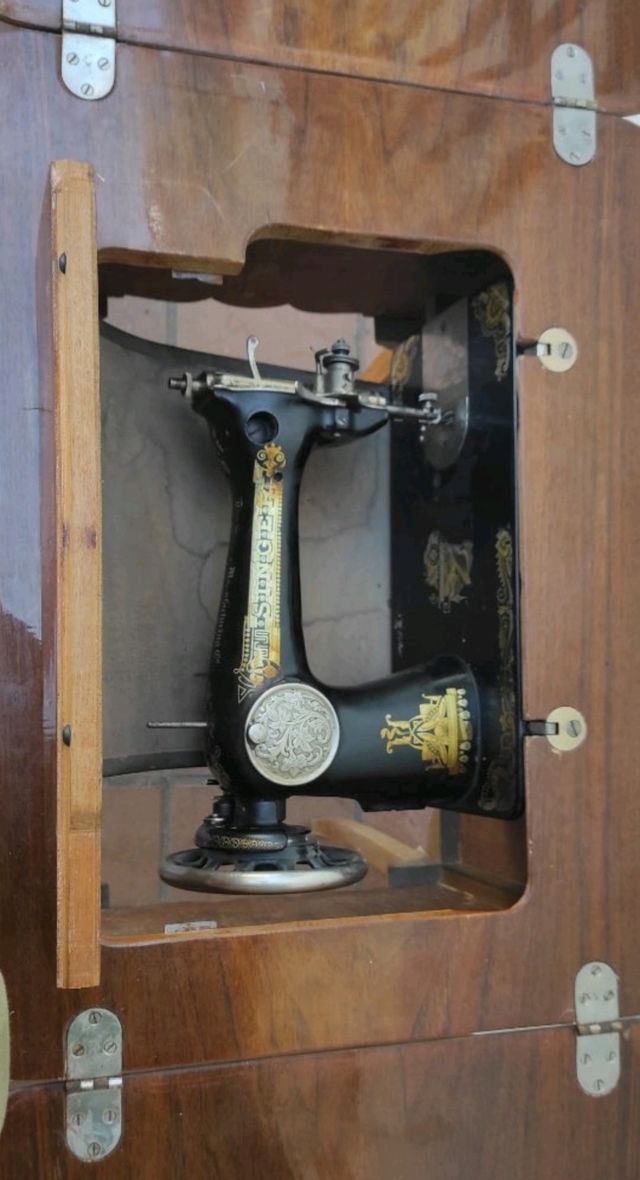antigua máquina de coser (adorno)