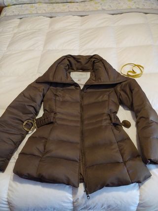 Chaquetón Mango plumas.