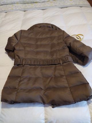 Chaquetón Mango plumas.
