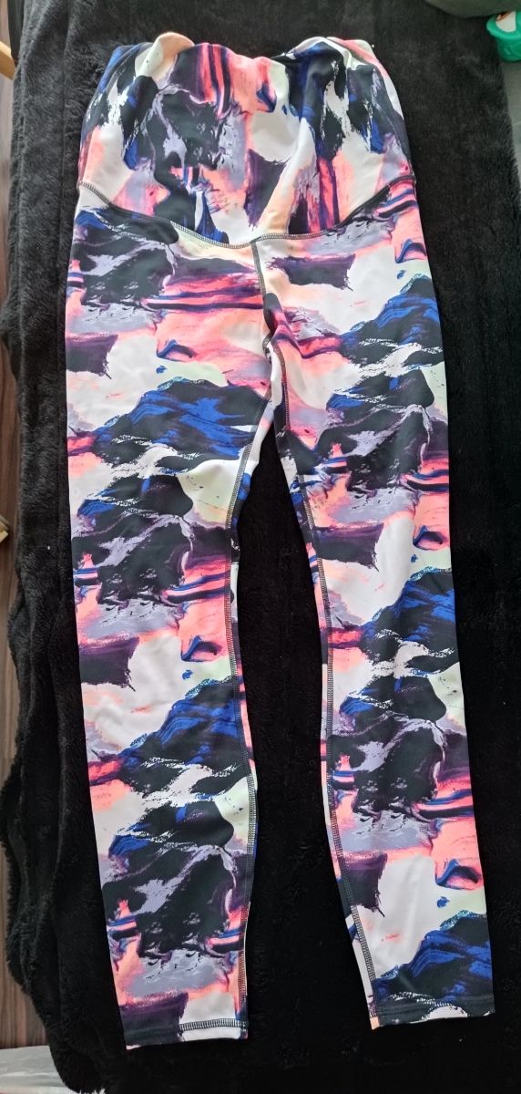 lote malla de deporte y camiseta premama.