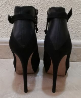 Botines ( Num. 38 ) 
