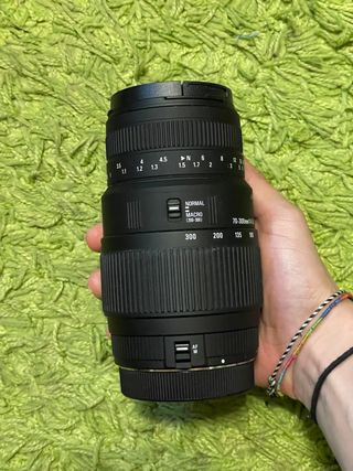 OBJETIVO SIGMA 70-300 mm