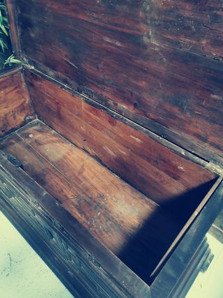 baúl antiguo madera.