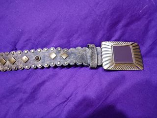 Cinturones piel. Mujer.Colores alegres y negros