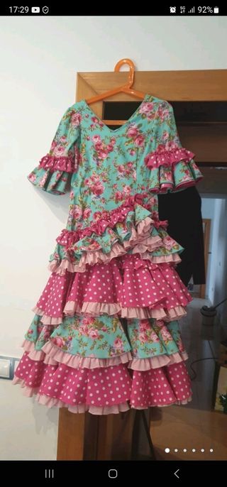 Traje gitana de 6 a 9 años. 93 cm largo
