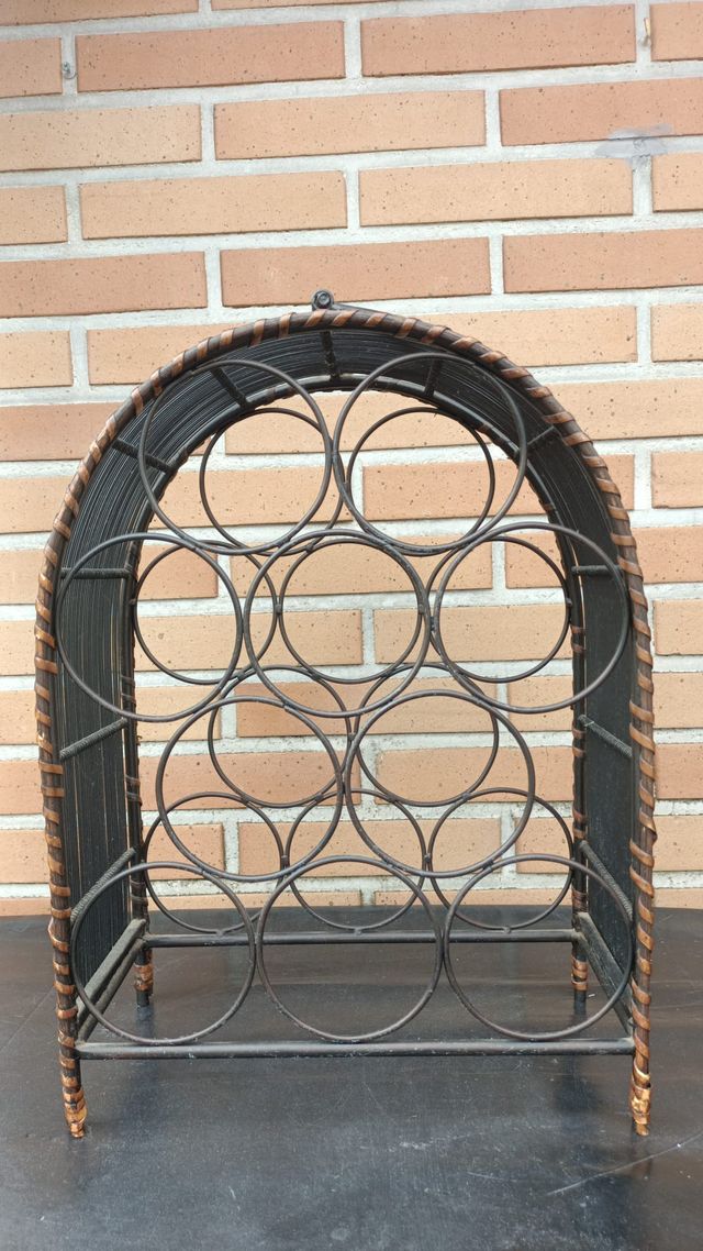 Botellero Mimbre y Metal para 10 Botella