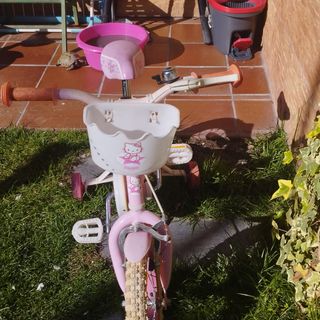 Bicicleta rosa de Hello Kity