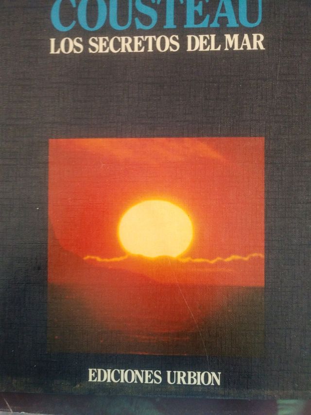 Cuatro tomos de la coleccion de Costeau