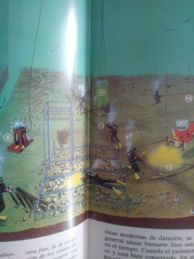 Cuatro tomos de la coleccion de Costeau