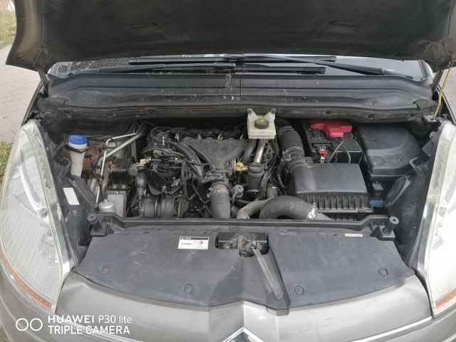 Citroen Grand C4 Picasso 2011  1.6 HdI