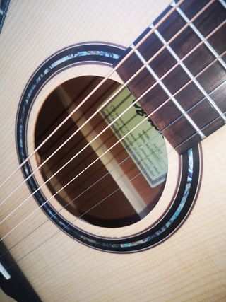 Guitarra acústica AV-52