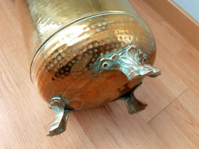 Paragüero antiguo de latón