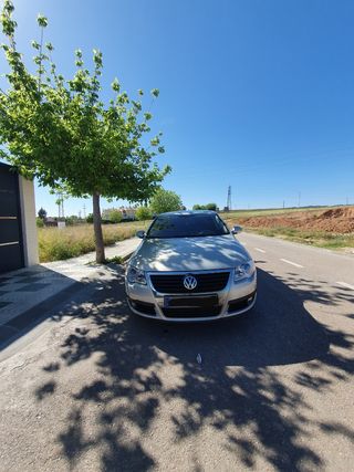 Volkswagen Passat 2010