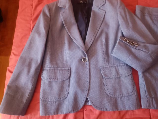 Traje falda americana azul rayas blanca