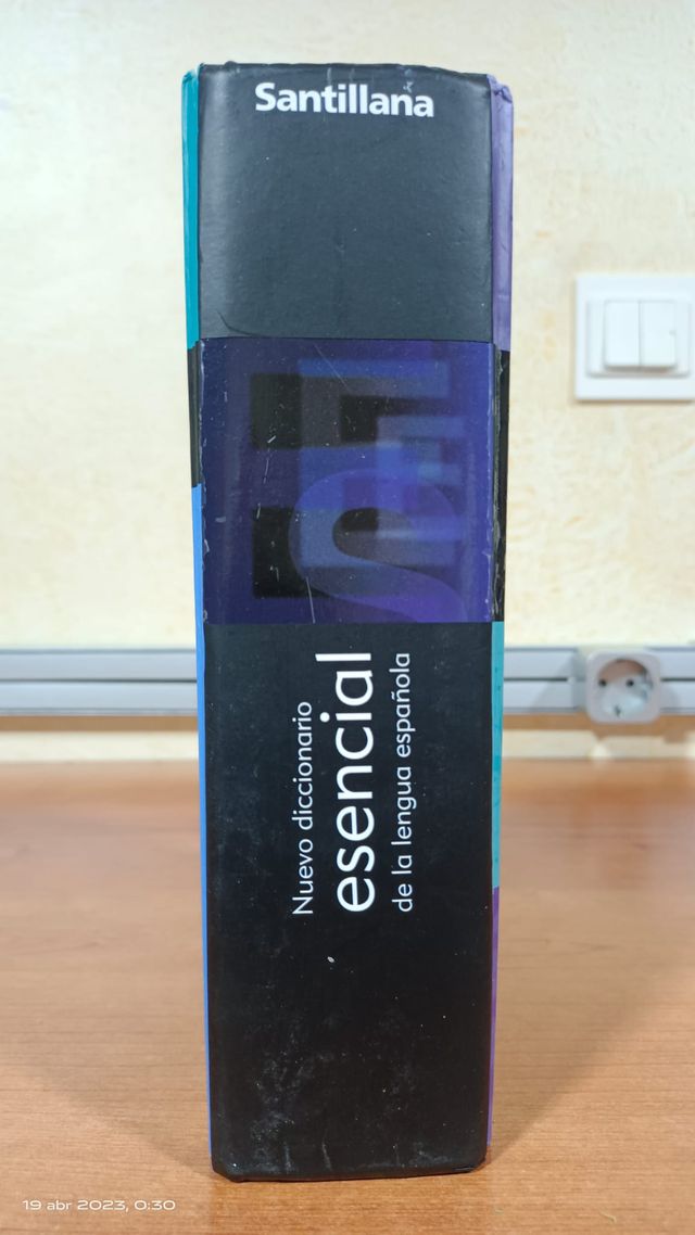 Nuevo Diccionario Esencial De La Lengua Española