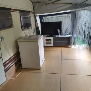 Nuevos: suelo avance camping elevado, escenario...