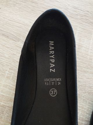 Bailarinas negras sin estrenar