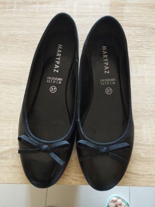 Bailarinas negras sin estrenar