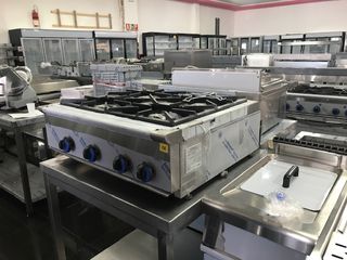 Cocina a gas 4 fuegos de sobremesa