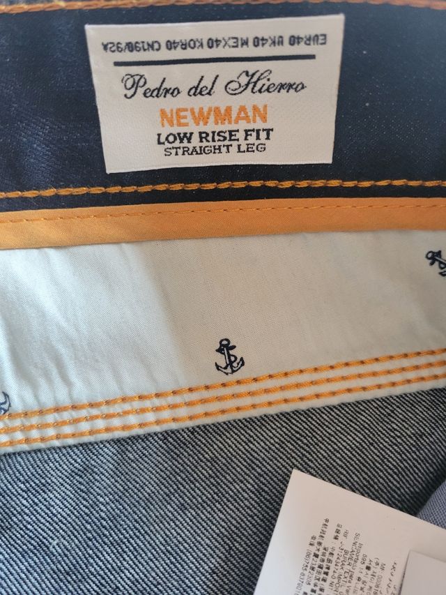 Pantalón Pedro del Hierro con etiquetas