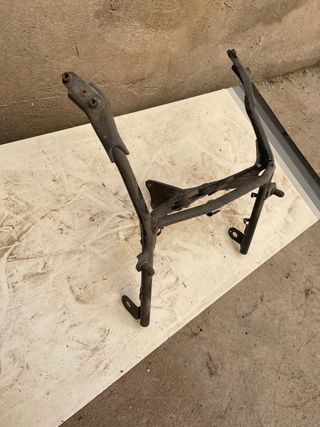 Araña o soporte carenado tzr