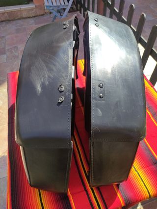 Alforjas de cuero Harley Davidson