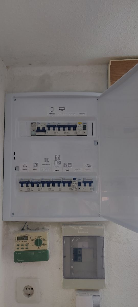 Riforma gli impianti elettrici