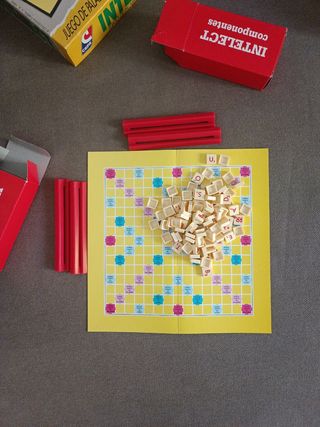 Juego cartas Geronimo Stilton. Juego Intelect