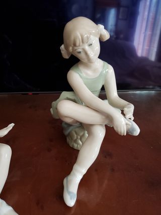 Dos figuras de porcelana  D'Avila