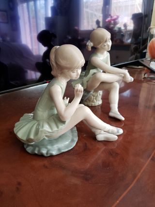 Dos figuras de porcelana  D'Avila