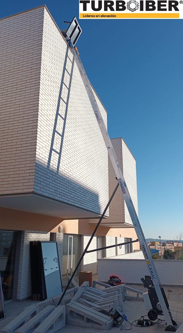 Elevador Placas Solares CAMAC