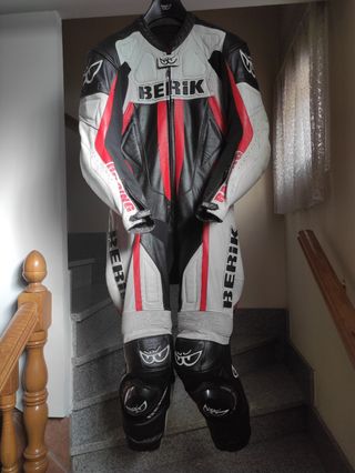 MONO CUERO BERIK. Talla M/48