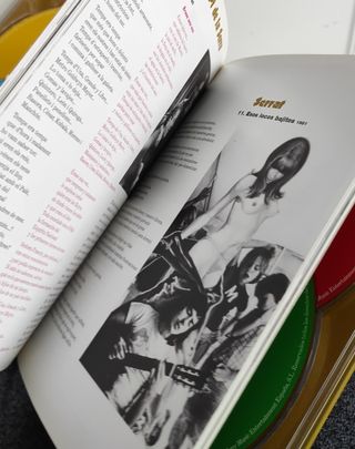 4CDs.+Libro,J.M. Serrat "Antología desordenada"