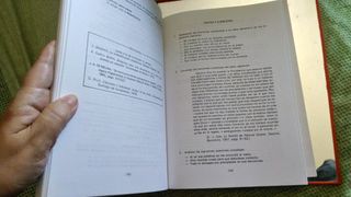 Libro de Lengua española de COU. ED AGORA