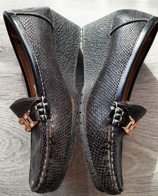 zapatos en piel con cuña